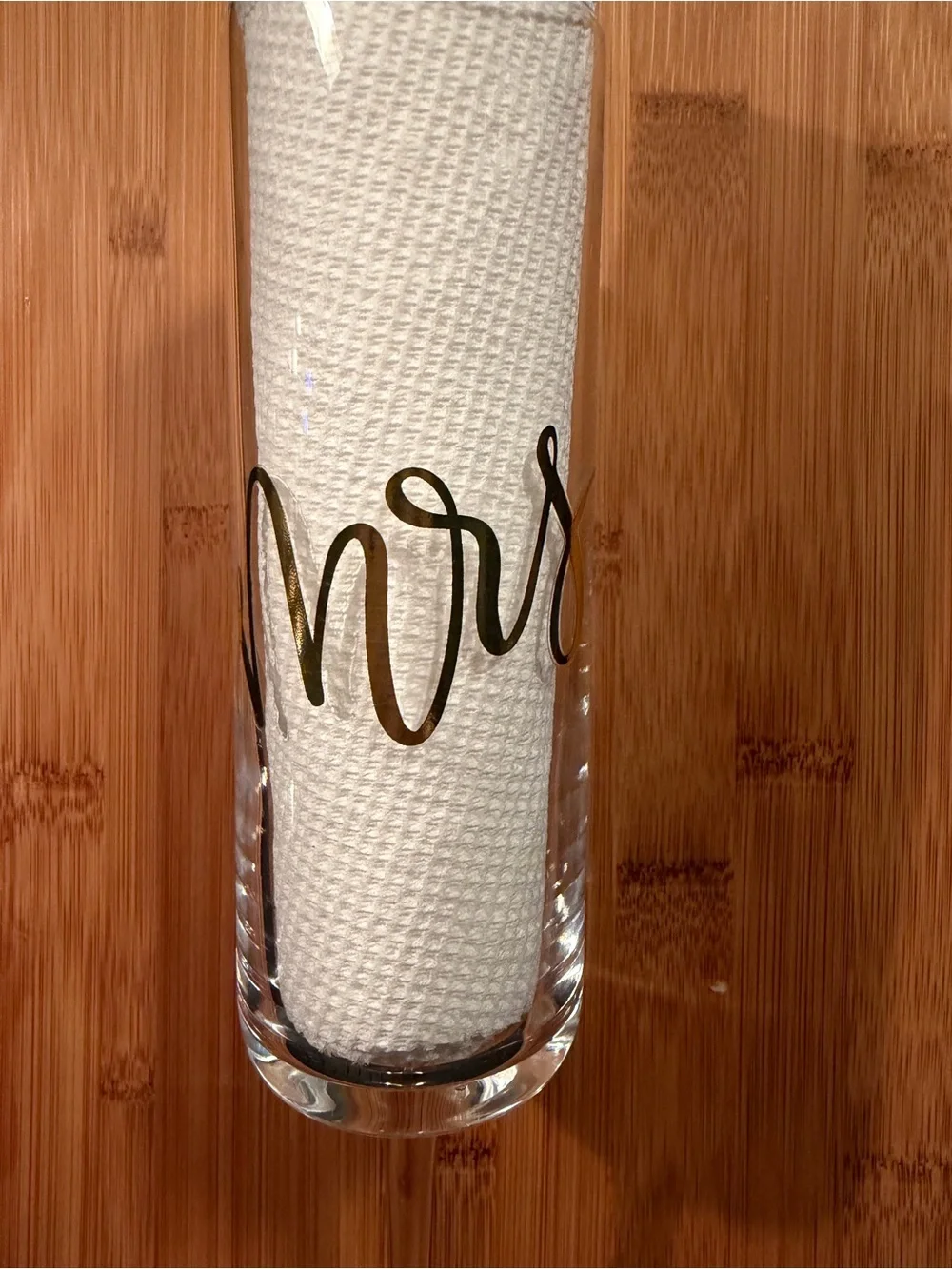 Set of 2 Gold “Mr” and “Mrs” Champagne Flutes
